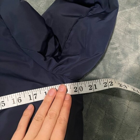 ALO Yoga Women's Navy down puffer Bomber Jacket S - Picture 4 of 6